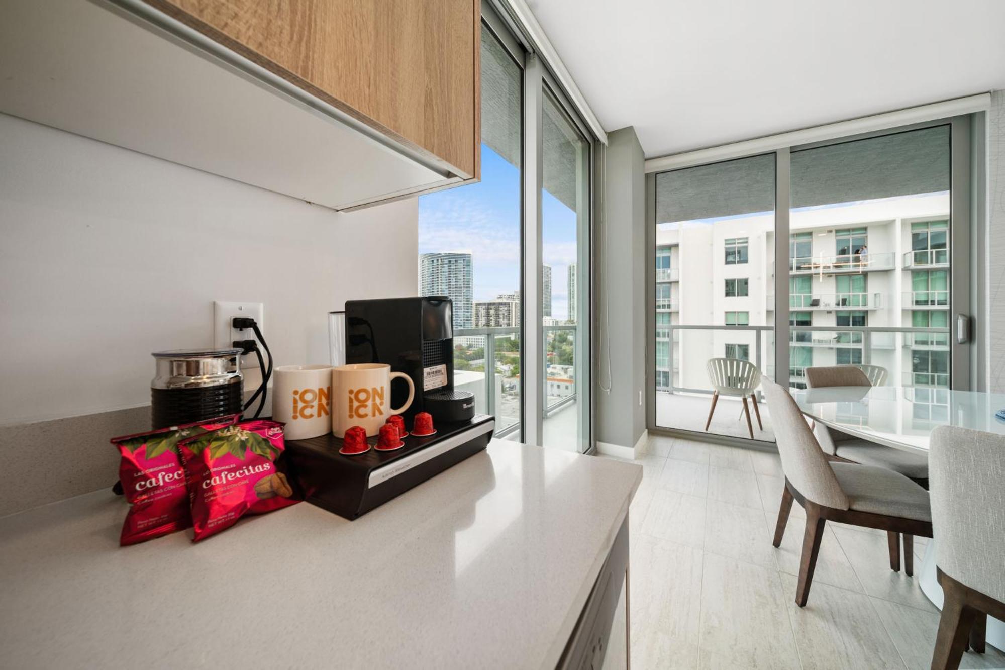 Quadro Residences By Ionica マイアミ エクステリア 写真