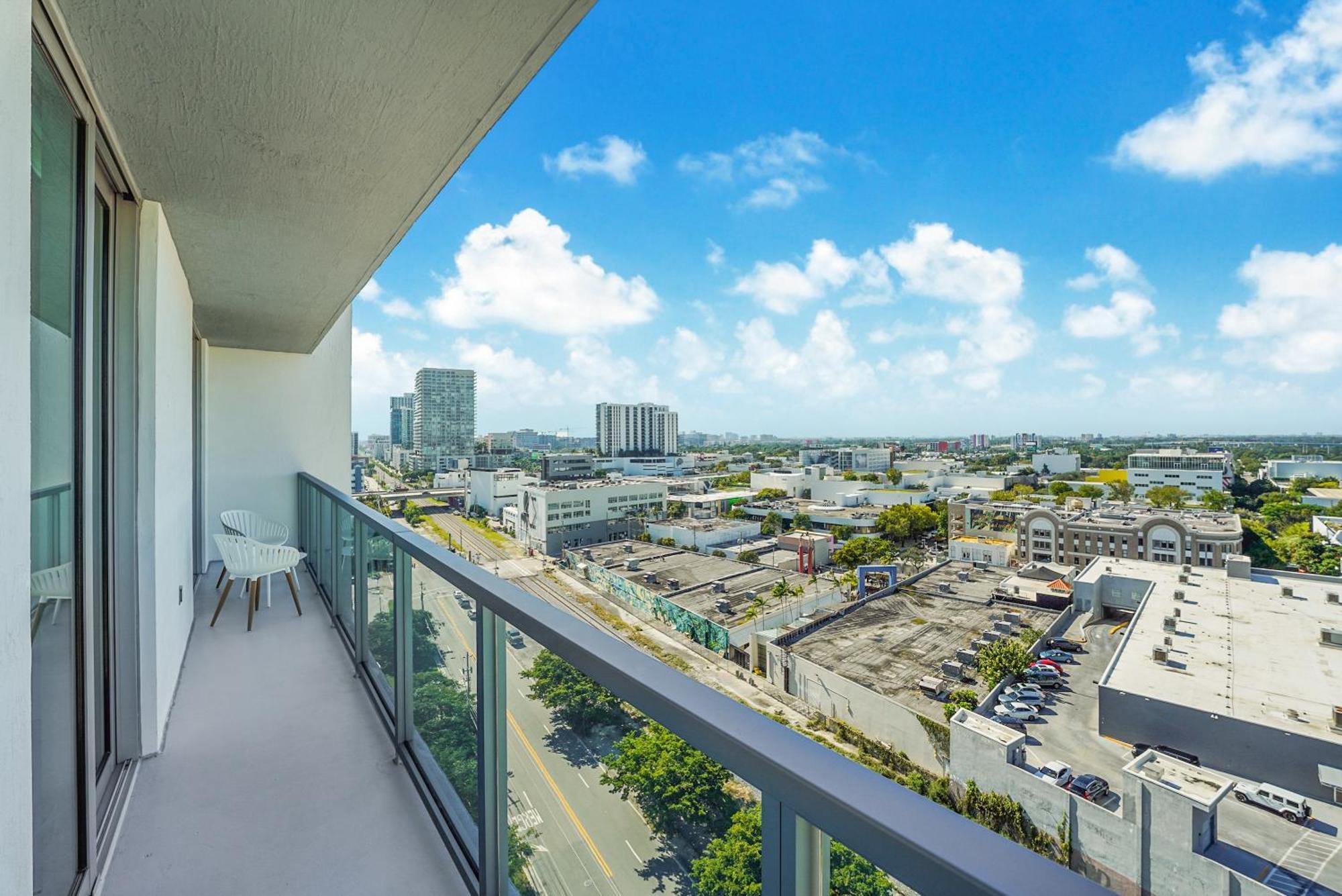 Quadro Residences By Ionica マイアミ エクステリア 写真