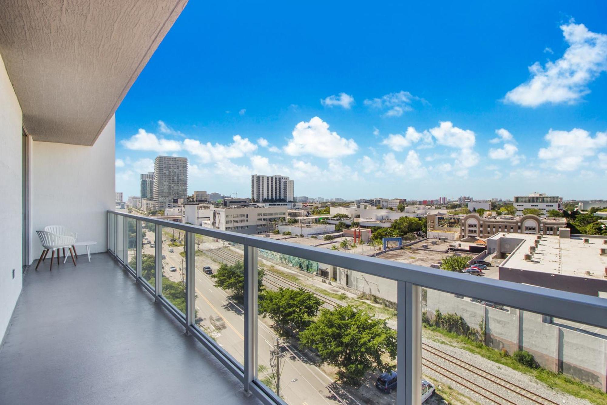 Quadro Residences By Ionica マイアミ エクステリア 写真
