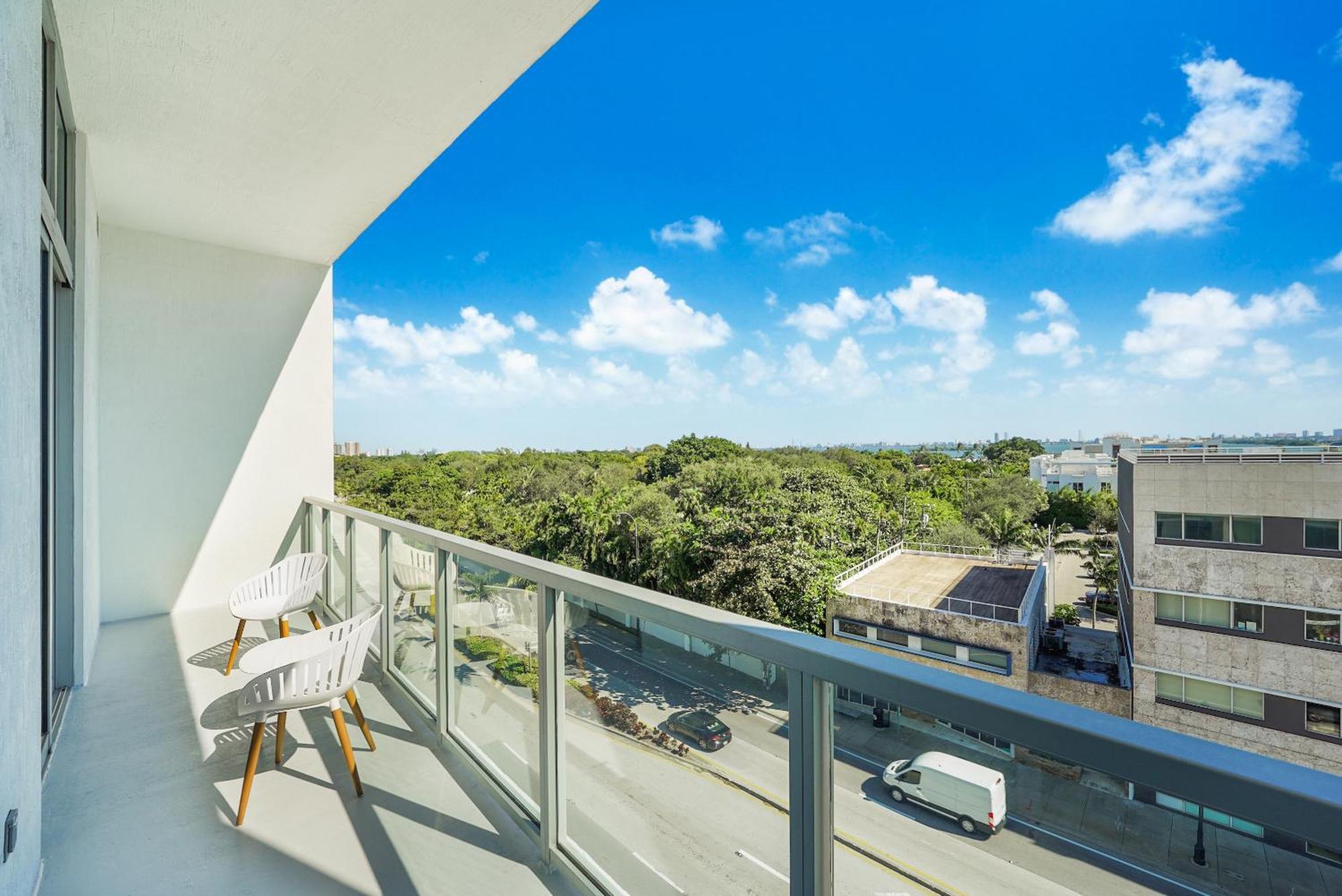 Quadro Residences By Ionica マイアミ エクステリア 写真